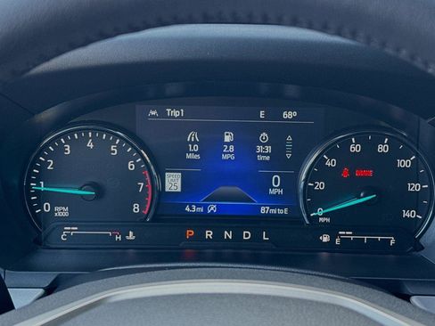 New 2024 Ford Explorer XLT w/ Equipment Group 202A image 22