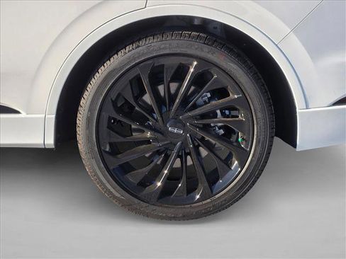 New 2026 Lincoln Aviator Reserve w/ Jet Appearance Package image 8