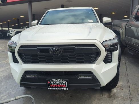 New 2026 Toyota Tacoma TRD Off-Road image 2