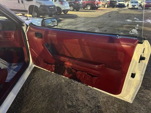 Used 1990 Ford Mustang LX RWD image 19