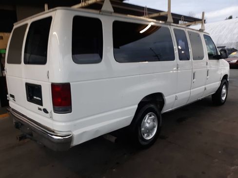Used 2009 Ford E-350 and Econoline 350 XLT image 5