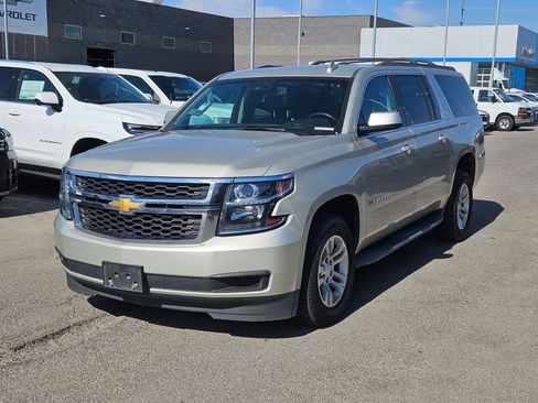 Used 2016 Chevrolet Suburban LT AWD/4WD image 8