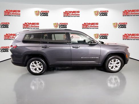 Used 2023 Jeep Grand Cherokee L Limited w/ Luxury Tech Group II image 18