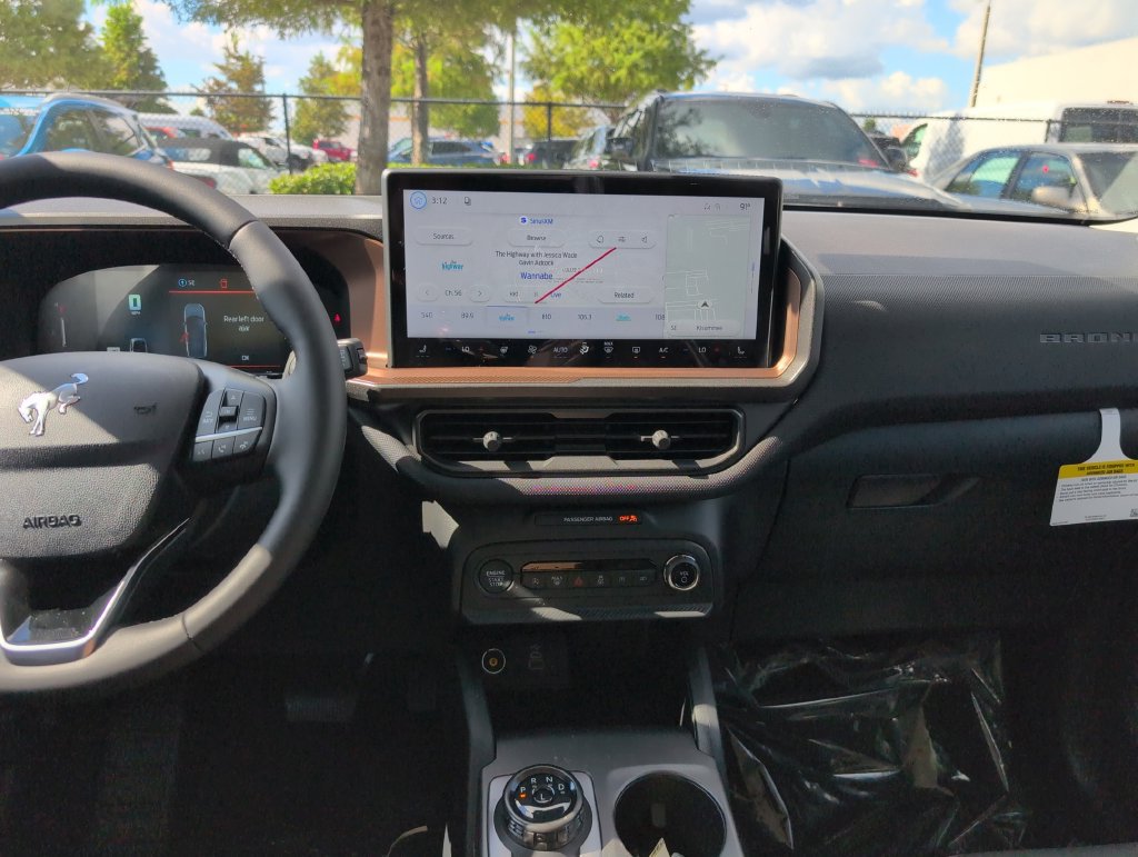 New 2026 Ford Bronco Sport Outer Banks w/ Outer Banks Tech Package+ AWD/4WD image 17
