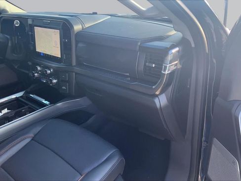 Certified 2025 Ford F250 Lariat w/ Lariat Ultimate Package AWD/4WD image 19