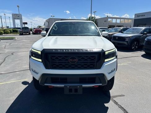 Used 2023 Nissan Frontier PRO-4X w/ Technology Package AWD/4WD image 4