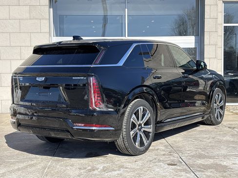 New 2025 Cadillac Escalade IQ Luxury 2 w/ LPO, Premium Carpet Package image 5