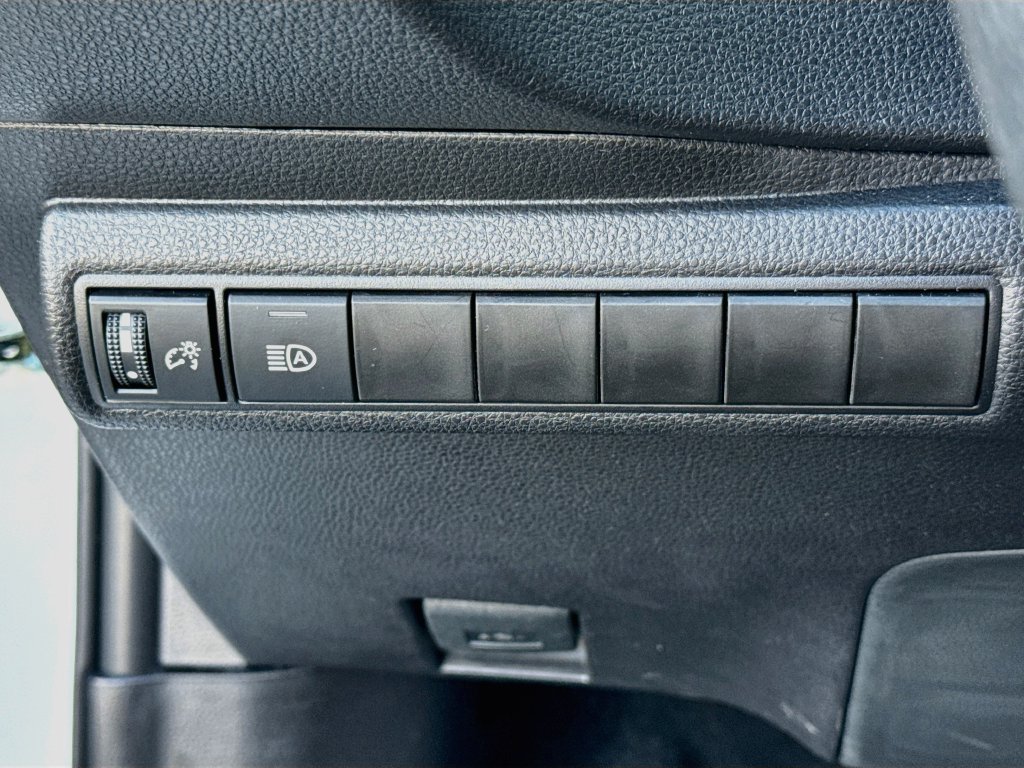 Used 2026 Toyota Corolla LE FWD image 11
