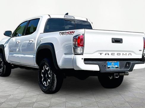 Used 2023 Toyota Tacoma TRD Off-Road w/ Technology Package AWD/4WD image 5