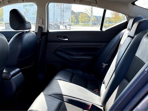 Used 2022 Nissan Altima 2.5 SR image 18