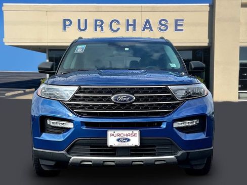 Used 2022 Ford Explorer XLT w/ Equipment Group 202A RWD image 2