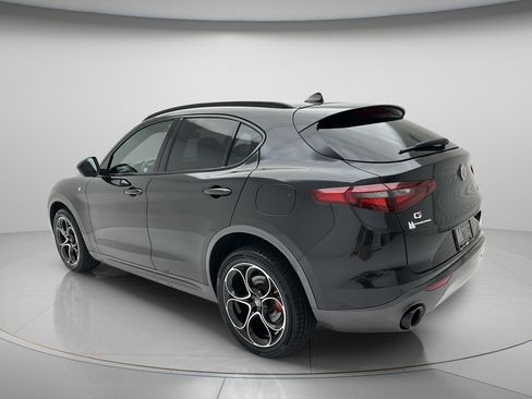 Used 2023 Alfa Romeo Stelvio Ti w/ Active Assist Plus Package AWD/4WD image 5