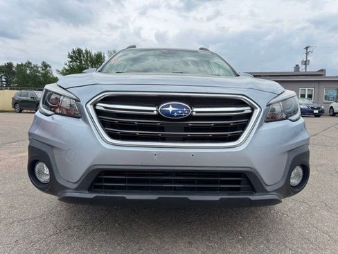 Used 2019 Subaru Outback 2.5i Premium w/ Popular Package #2 AWD/4WD image 2