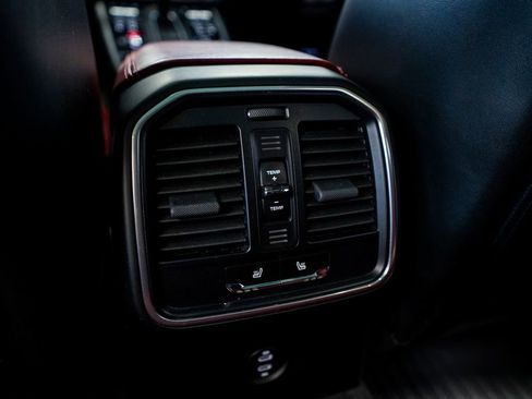 Used 2023 Porsche Macan S image 51