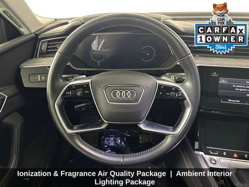 Used 2021 Audi e-tron Prestige w/ Prestige Package image 17