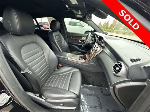 Used 2020 Mercedes-Benz GLC 300 GLC 300 image 23