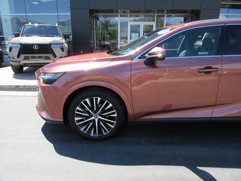 Used 2023 Lexus RX 350 Premium Plus w/ Cold Area Package AWD/4WD image 2