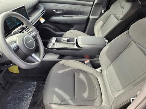 New 2025 Hyundai Tucson SEL image 9