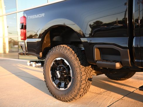 New 2026 Ford F250 King Ranch w/ Tremor Off-Road Package image 19