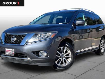Used 2014 Nissan Pathfinder SL w/ SL Premium Package