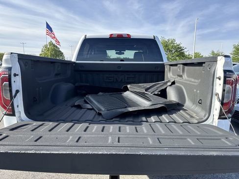 Used 2018 GMC Sierra 1500 SLT w/ All Terrain Package AWD/4WD image 26