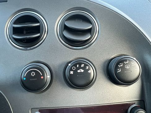 Used 2008 Pontiac Solstice Convertible w/ Preferred Package image 20