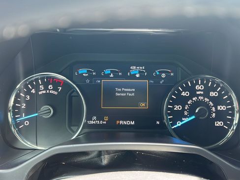 Used 2017 Ford F150 Platinum w/ Equipment Group 701A Luxury AWD/4WD image 11