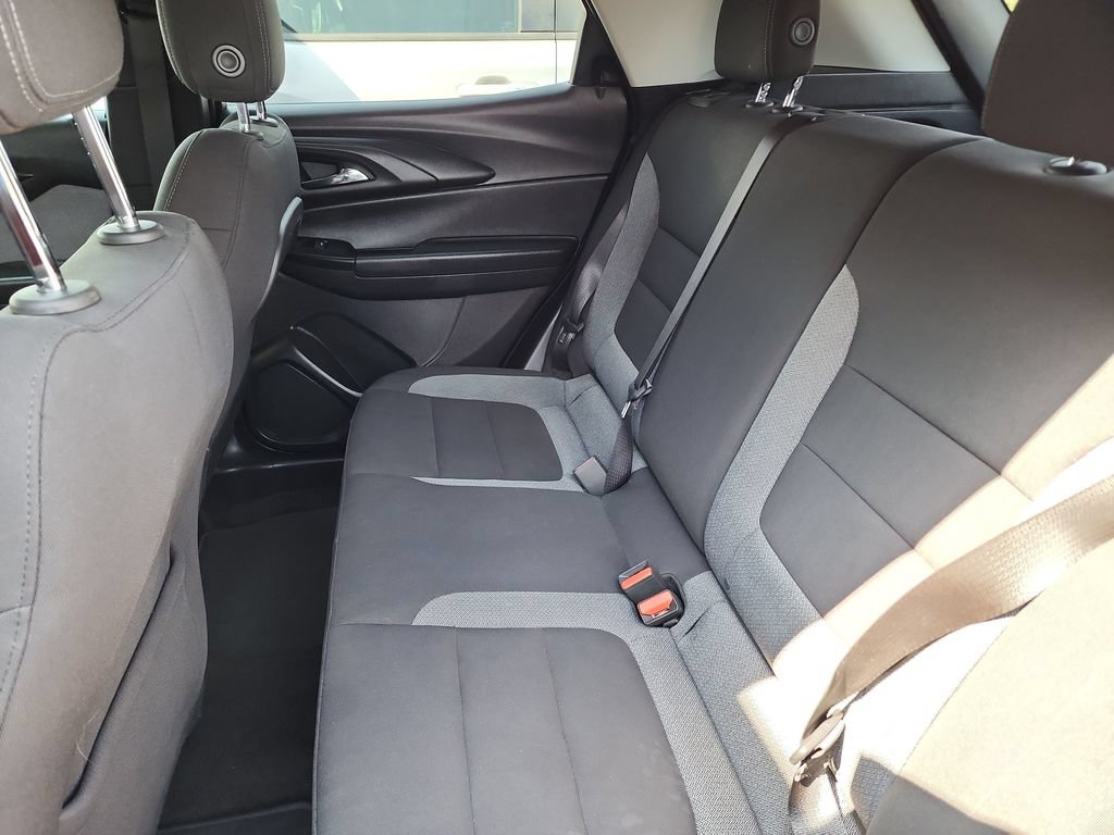 Used 2025 Chevrolet TrailBlazer LT AWD/4WD image 38