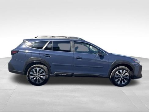 Used 2025 Subaru Outback Limited XT AWD/4WD image 8