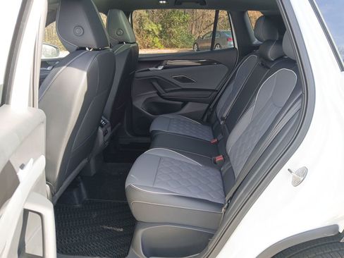 New 2026 Volkswagen Tiguan SEL R-Line image 25