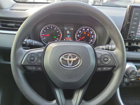 Used 2021 Toyota RAV4 XLE image 23