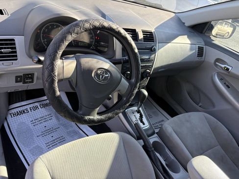 Used 2010 Toyota Corolla LE image 17