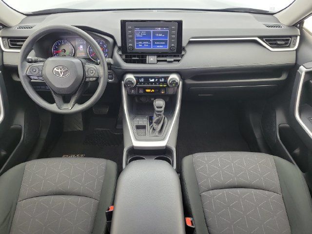 Used 2019 Toyota RAV4 XLE FWD image 17