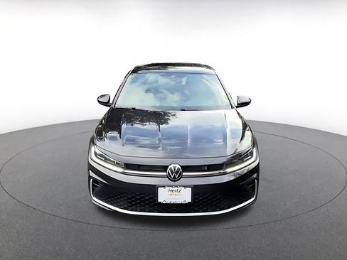 Used 2025 Volkswagen Jetta SE image 4