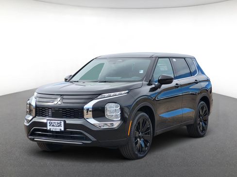 New 2026 Mitsubishi Outlander LE AWD/4WD image 4