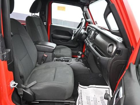 Used 2018 Jeep Wrangler Sport AWD/4WD image 7