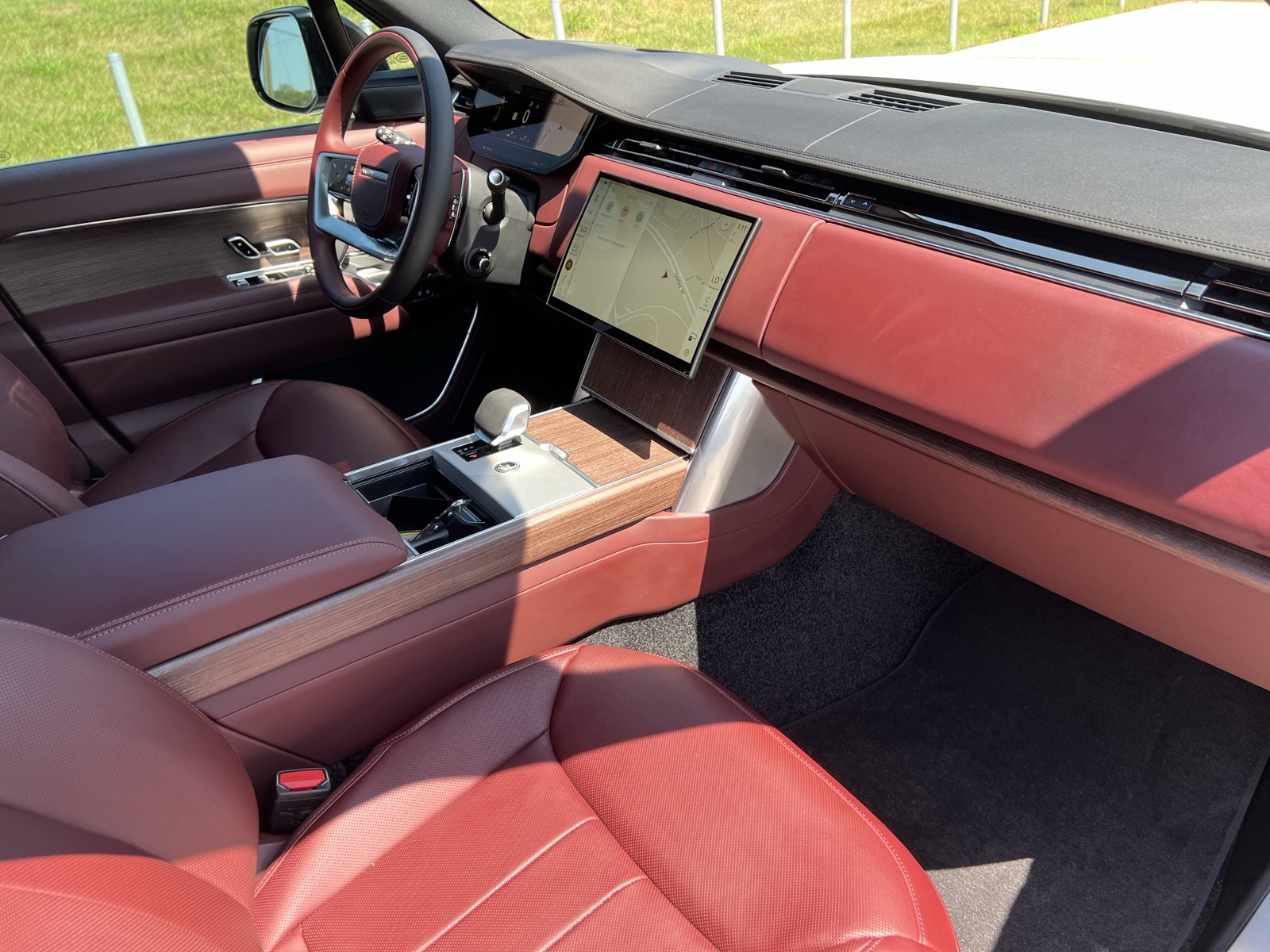 New 2026 Land Rover Range Rover SE AWD/4WD image 3