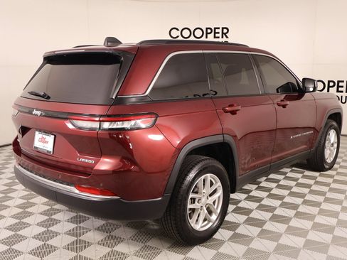 Used 2025 Jeep Grand Cherokee Laredo X AWD/4WD image 20