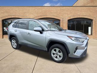 Used 2019 Toyota RAV4 XLE w/ Convenience Package AWD/4WD video 1