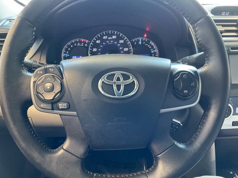 Used 2012 Toyota Camry XLE image 11