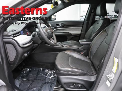 Used 2023 Jeep Compass Latitude AWD/4WD image 13