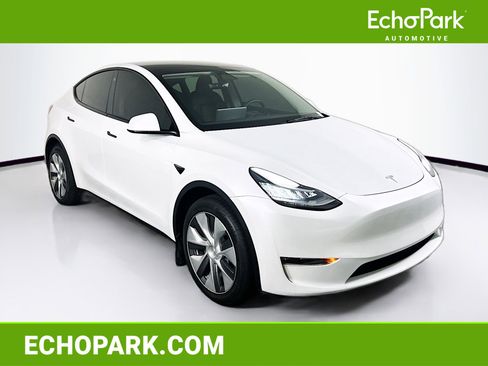 Used 2023 Tesla Model Y Long Range AWD/4WD image 1