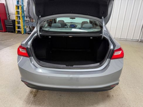 Used 2025 Chevrolet Malibu LT image 24