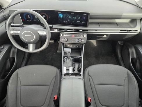 Used 2026 Hyundai Tucson SE FWD image 26