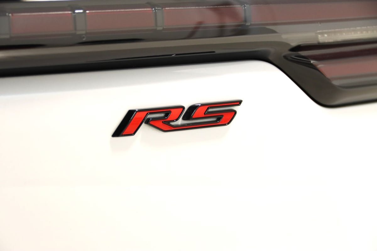 Used 2025 Chevrolet Equinox EV RS FWD image 13