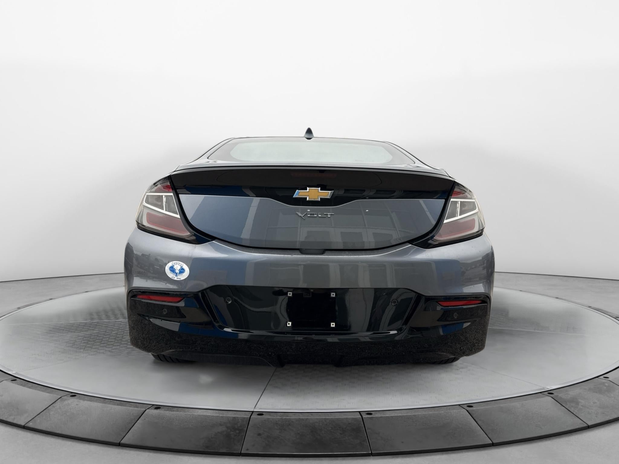 Used 2018 Chevrolet Volt Premier w/ Driver Confidence Package FWD image 4