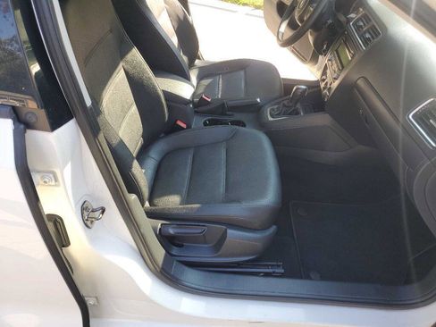 Used 2012 Volkswagen Jetta SE image 26