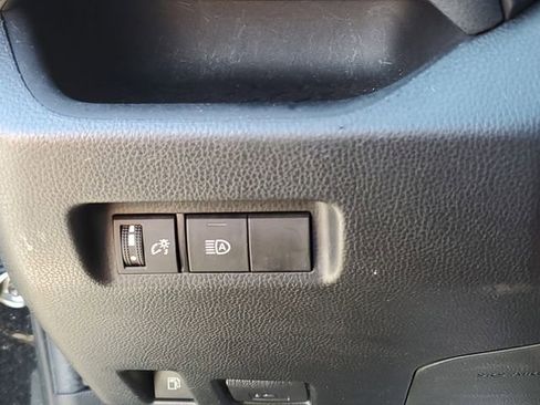 Used 2023 Toyota RAV4 LE AWD/4WD image 22