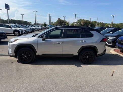 Used 2023 Toyota RAV4 XSE AWD/4WD image 12