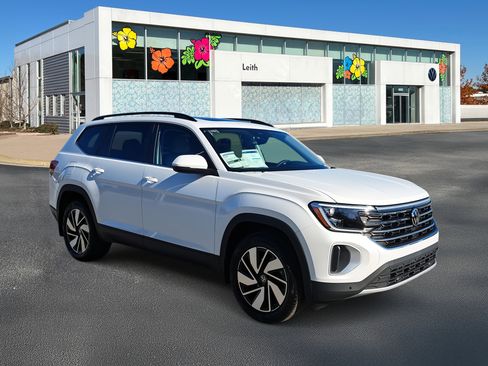 New 2026 Volkswagen Atlas SE image 1